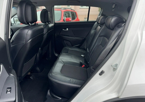 Kia Sportage cena 49900 przebieg: 162000, rok produkcji 2015 z Lubartów małe 67